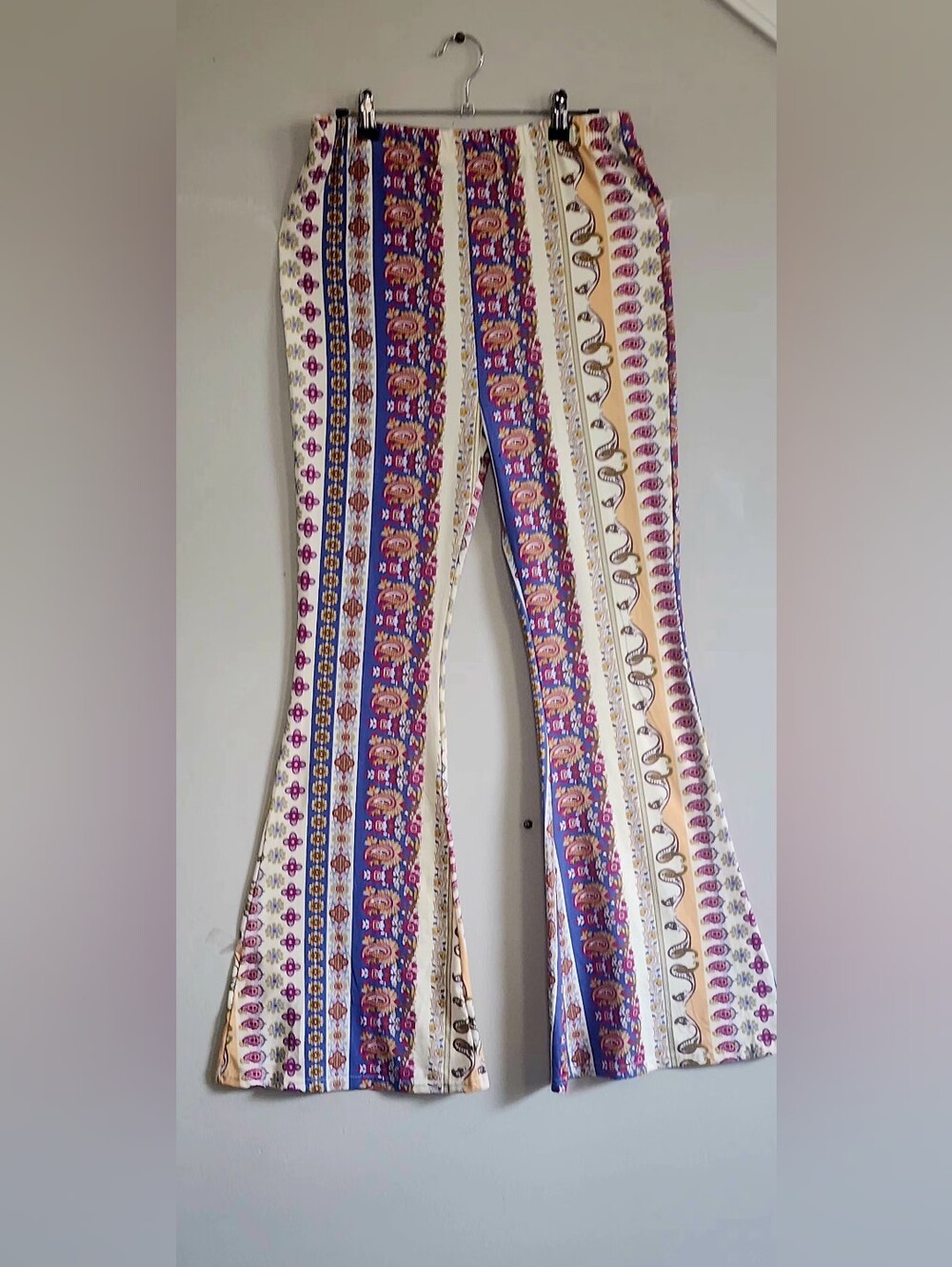 Chic Bohemian Striped Paisley Boot-Cut Pants in Cream and Purple